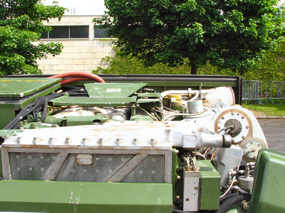 Con el uso de un turbo especial, el motor del carro de combate francés “Leclerc” llegar incluso a duplicar su potencia básica original, mejorando notablemente su movilidad táctica y aumentando así sus posibilidades de supervivencia.