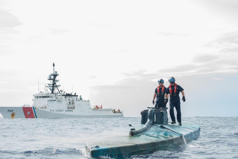 La guardia costera norteamericana intercepta un narco submarino en septiembre de 2016 en el Pacífico frente a la costa centroamericana