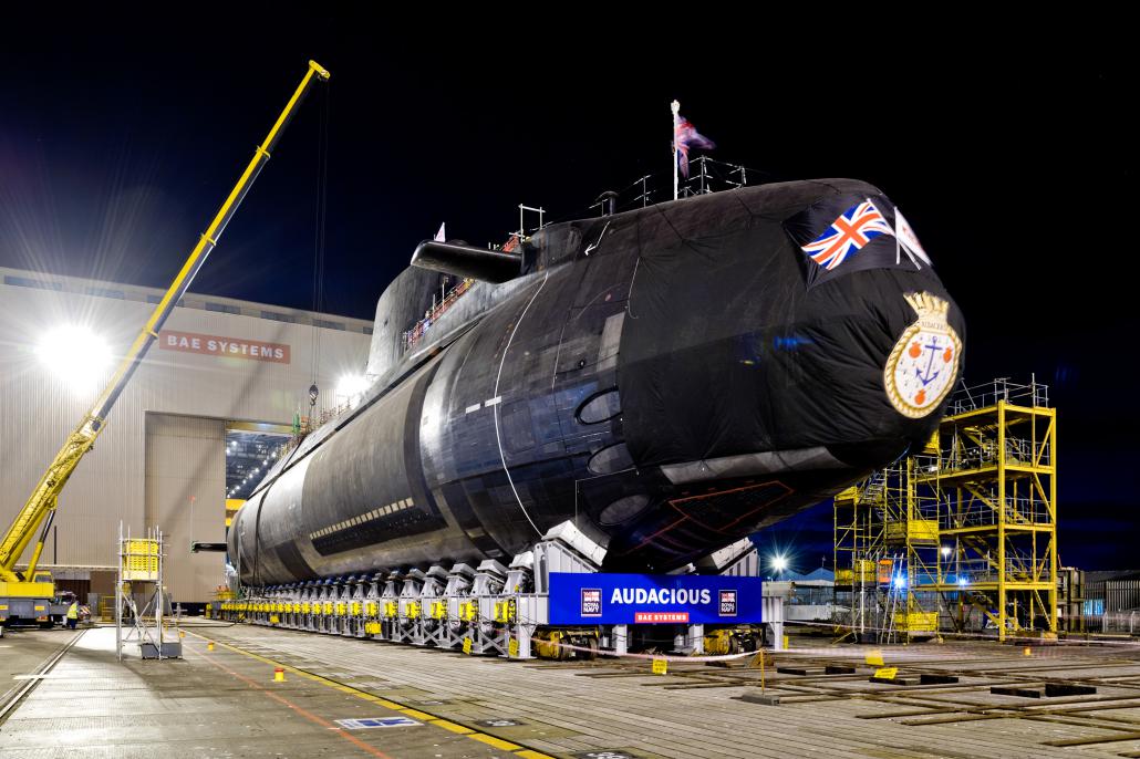 El Reino Unido, a pesar de su complicada situación política, está poniendo todo de su parte para mantener unas capacidades submarinas sobresalientes. En la imagen, una SSN clase Astute. Foto - BAE Systems.