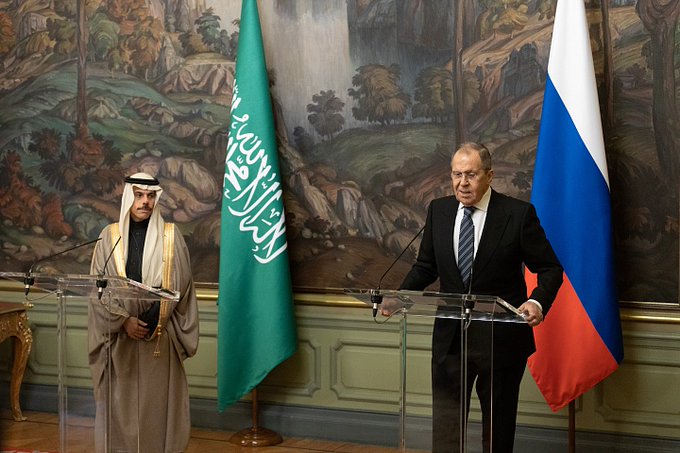 Los ministros de Exteriores de Arabia Saudí (izquierda) y Rusia (derecha). Fuente - Ministerio de Exteriores de Rusia.