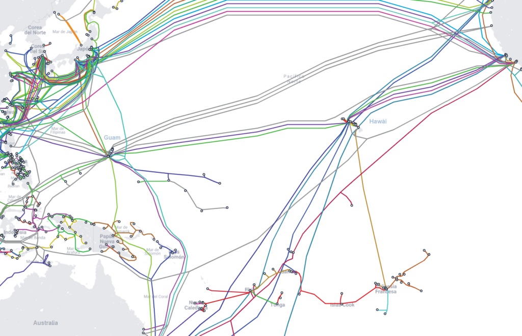 Detalle de la nodalidad de Guam y Hawái en el Pacífico. Fuente - Submarine Cable Map.